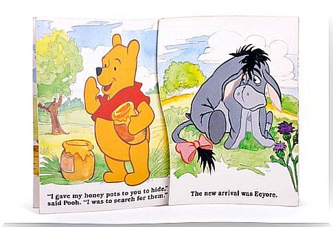 Drawings depicting winnie the pooh and the Eeyore donkey